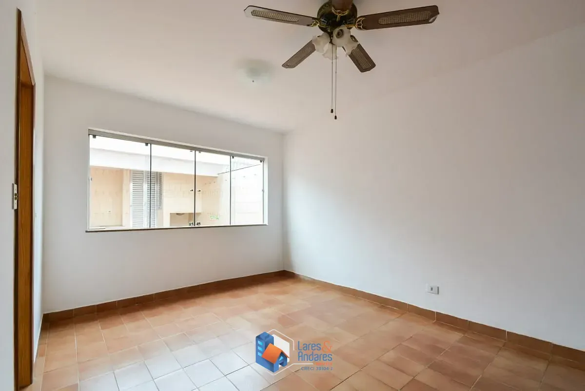 Imagem Sobrado para venda em Planalto Paulista com 4 quartos, sendo 2 suítes, 331m²