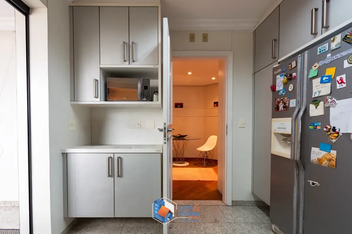 Imagem Cobertura para venda em Moema com 4 quartos, sendo 2 suítes, 455m²