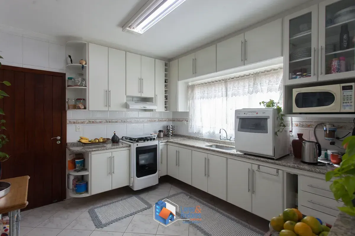 Imagem Sobrado para venda em Pirituba com 4 quartos, sendo 2 suítes, 242m²