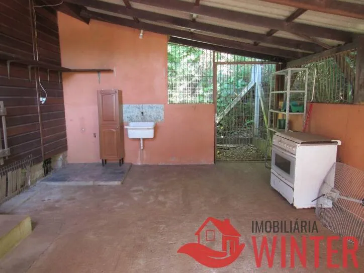 Imagem Casa de madeira com 2 dormitórios no bairro Picão