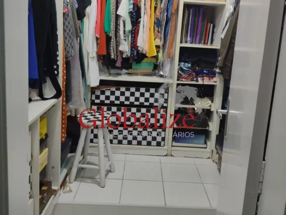 Imagem Casa à venda com 220m², 3 suítes, closet, 2 vagas, churrasqueira por R$1.277.000,00 na Encruzilhada em Santos