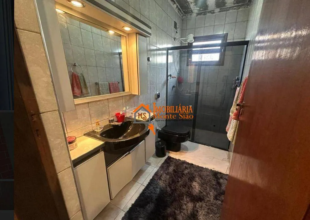 Imagem Sobrado com 3 dormitórios à venda por R$ 960.000 - Jardim Rossi - Guarulhos/SP