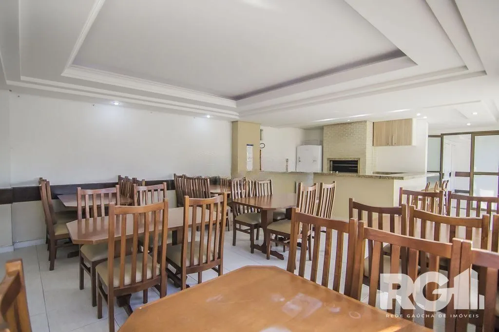Imagem Apartamento com Suíte, Lareira e 2 Vagas na Zona Norte