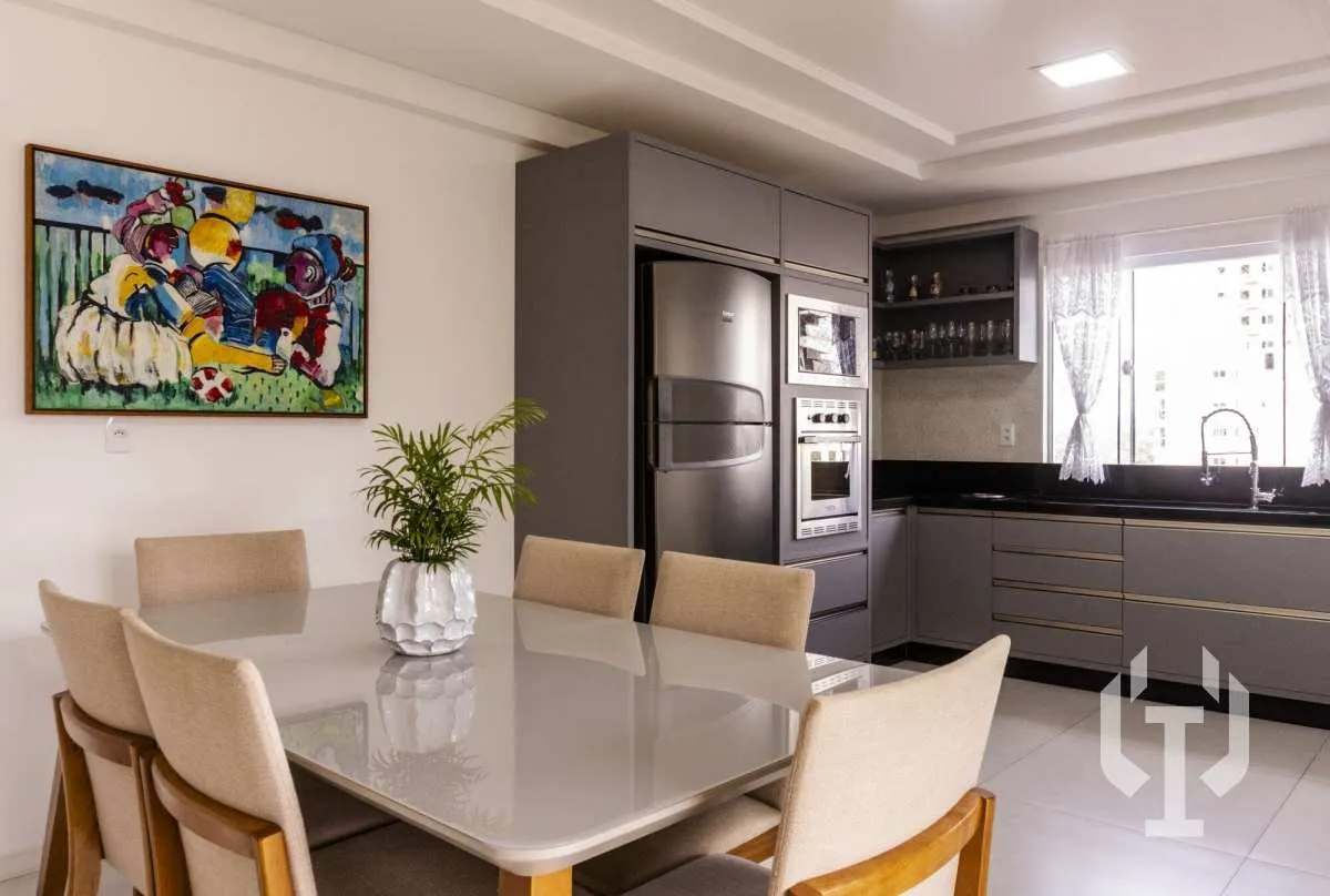 Imagem Apartamento mobiliado de 3 suítes em Meia Praia