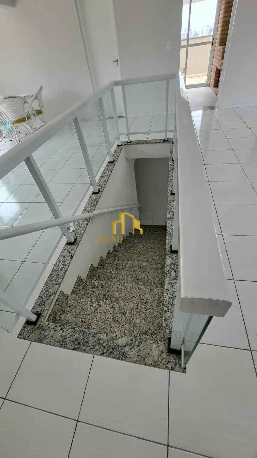 Imagem Cobertura à venda com 333 m², 3 dormitórios e 3 vagas, Rudge Ramos - SBC