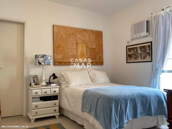 Imagem Apartamento de luxo à beira-mar no Leblon, RJ: 2 quartos, 1 suíte, 3 banheiros, 1 vaga - 96m² de pura elegância!