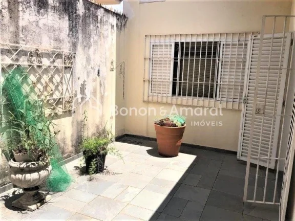 Imagem Casa térrea à venda no Bairro Taquaral, próxima à Miami Store, supermercado, farmácia, colégio...