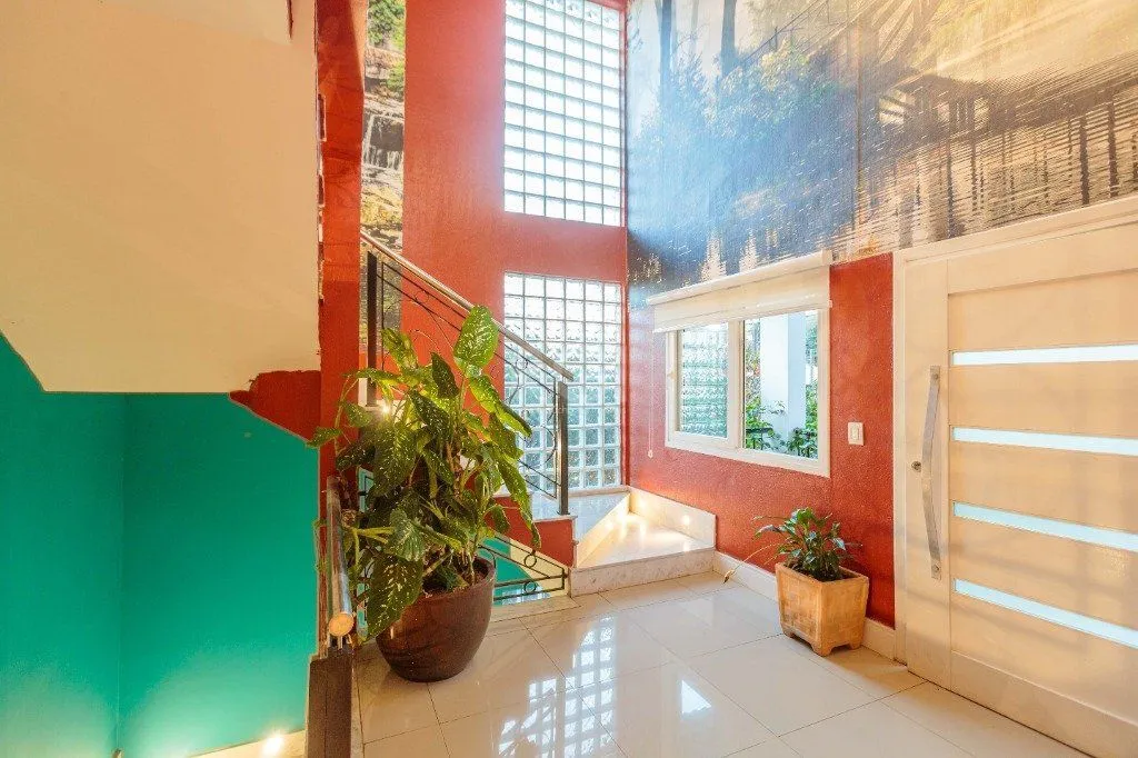 Imagem Casa de 498m², bairro Teresópolis