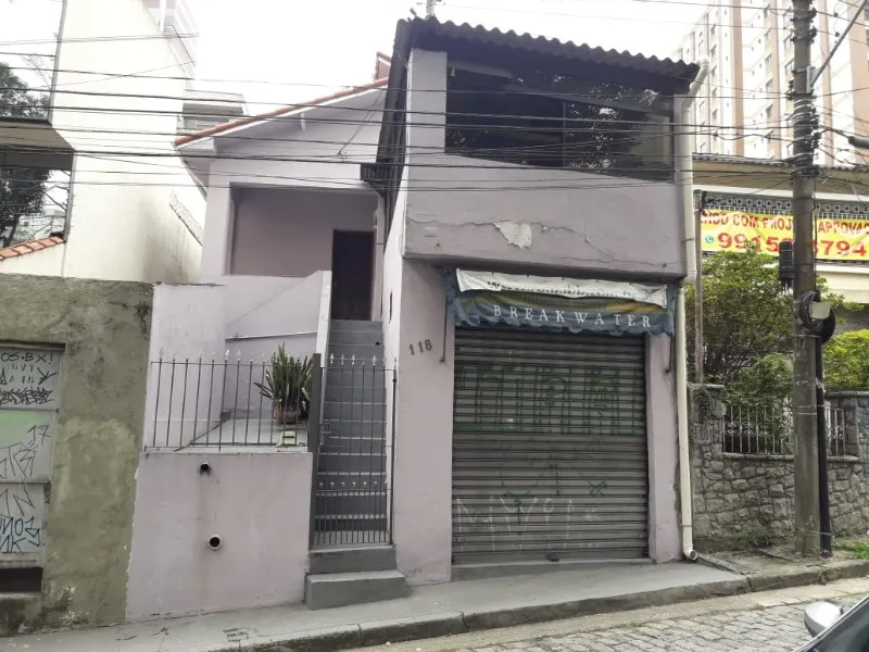 Imagem Imperdível Casa à Venda em Santo André-SP, Bairro Centro: 3 Quartos, 2 Banheiros, 2 Vagas, 180m². Venha Conferir!