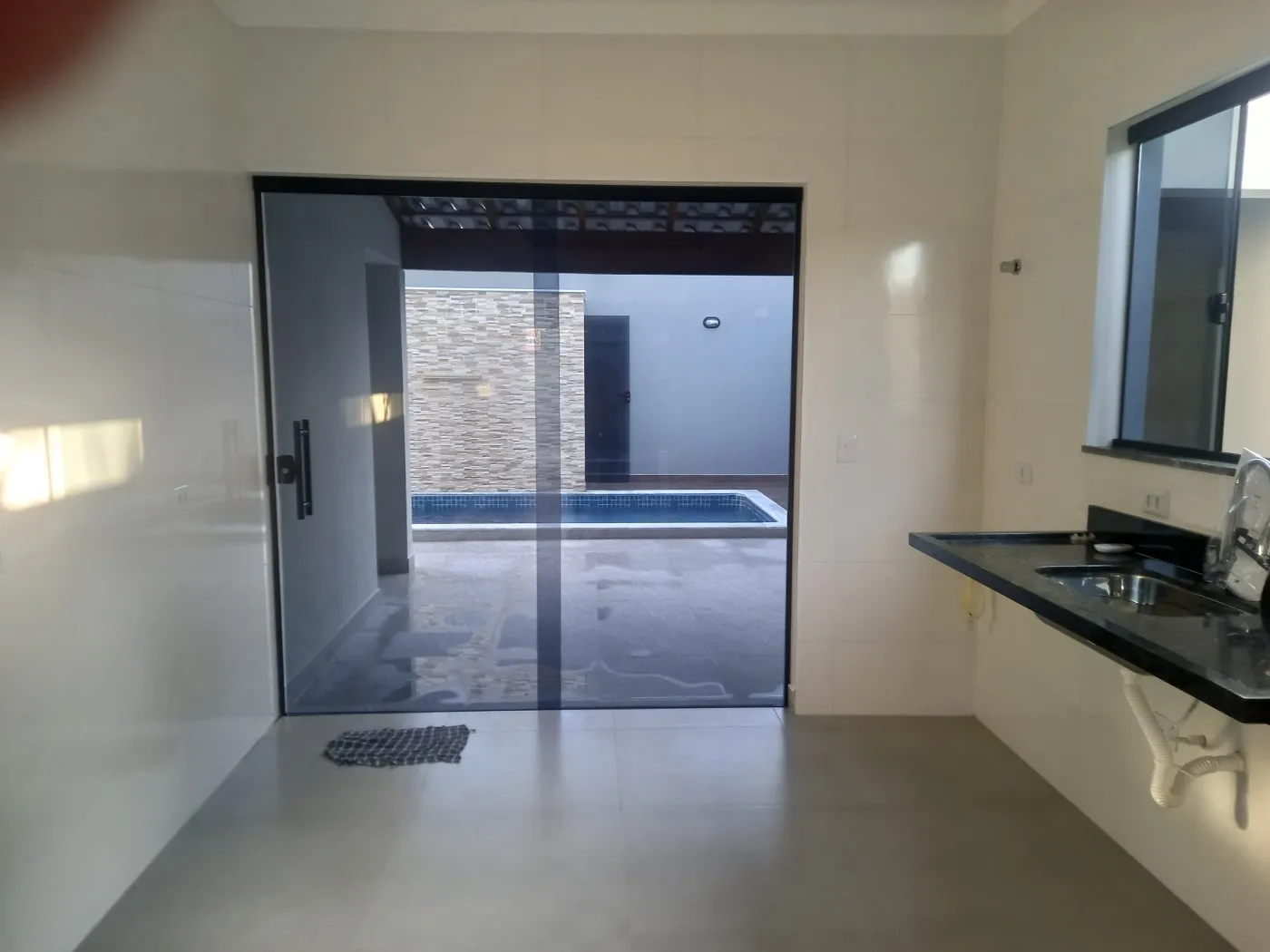 Imagem Casa para Venda em Itanhaém, Bopiranga, 3 dormitórios, 2 suítes, 2 banheiros, 4 vagas