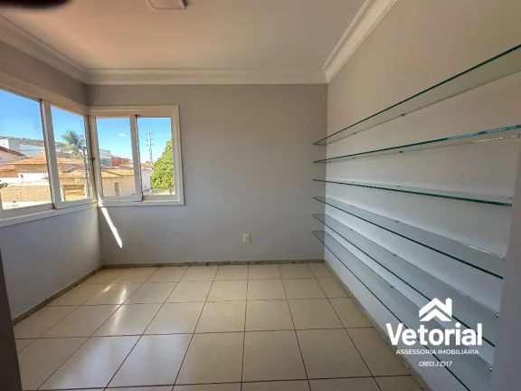 Imagem Casa de Luxo para Locação em Barreiras-BA, Bairro Aratu: 3 Quartos, sendo 3 Suítes, closet, 3 Salas, 6 Banheiros, 2 Vagas, 479,99 m².