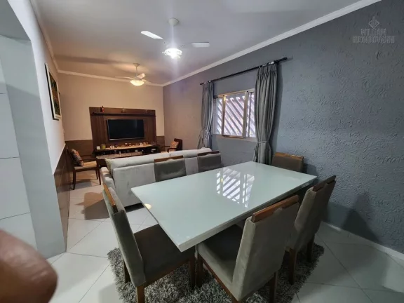 Imagem Casa de esquina incrível à venda no Balneário Maracanã - Praia Grande