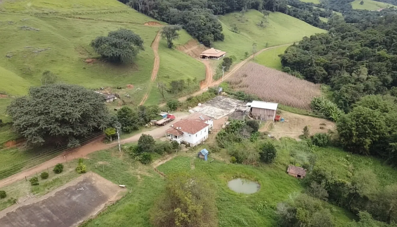Imagem Sítio 5 m² à venda em Santana de Caldas, Caldas