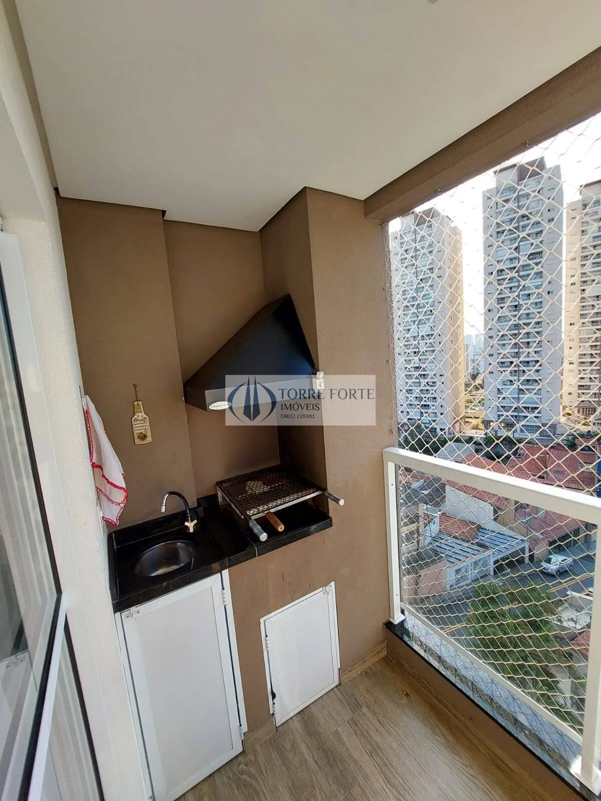 Imagem Lindo Apartamento com varanda gourmet com 2 dormitórios , 1 vaga , centro