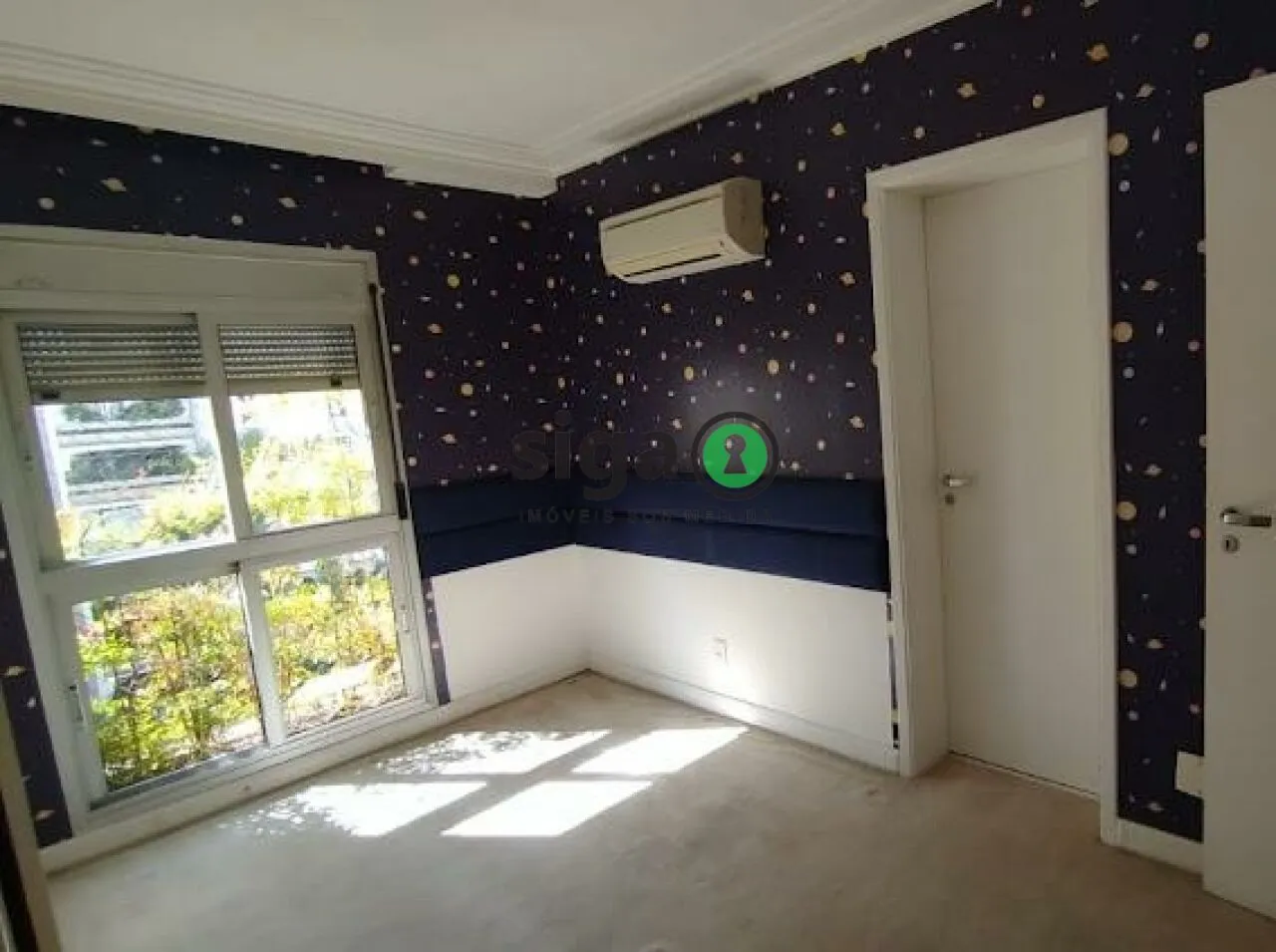Imagem Apto para locação no bairro Cerqueira Cesar, com 2 suites, 2 vagas, para locação. SEMI MOBILIADO