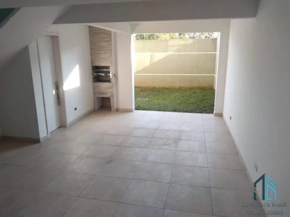 Imagem Sobrado 03 quartos c/suíte, ático, no Tarumã em Curitiba PR