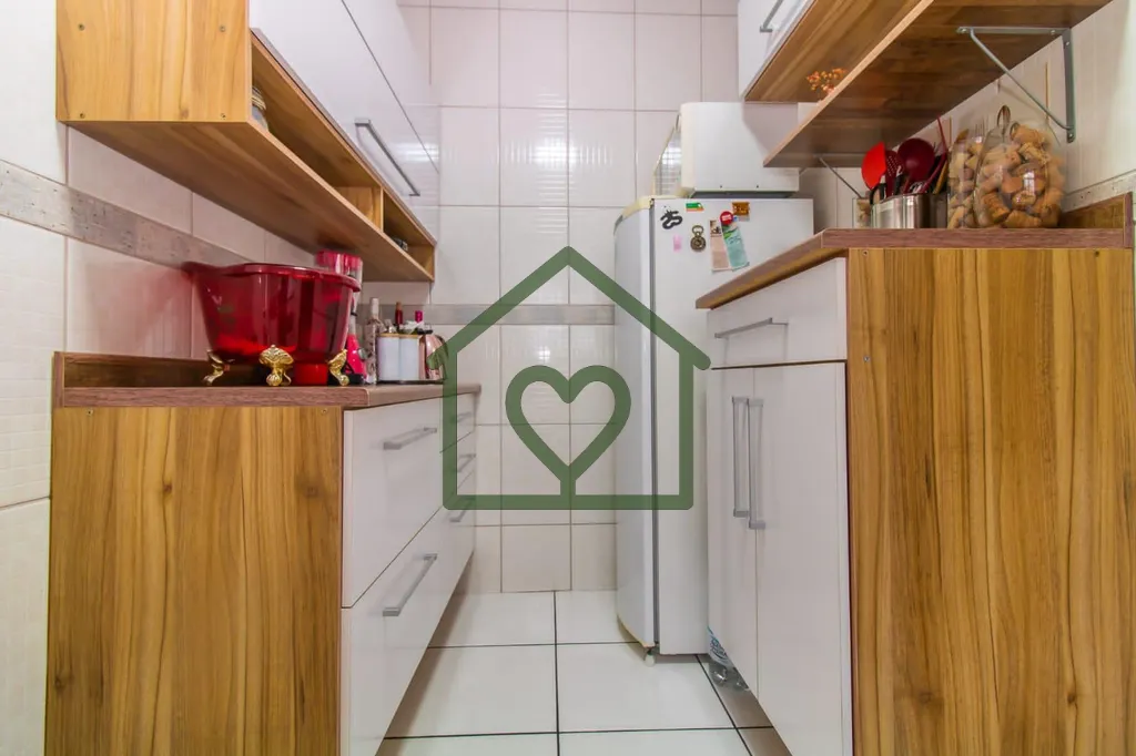 Imagem No Bairro Rio Branco , Apartamento de 02 dormitórios na Rua Vasco da Gama, próximo ao Zaffari Cabr...