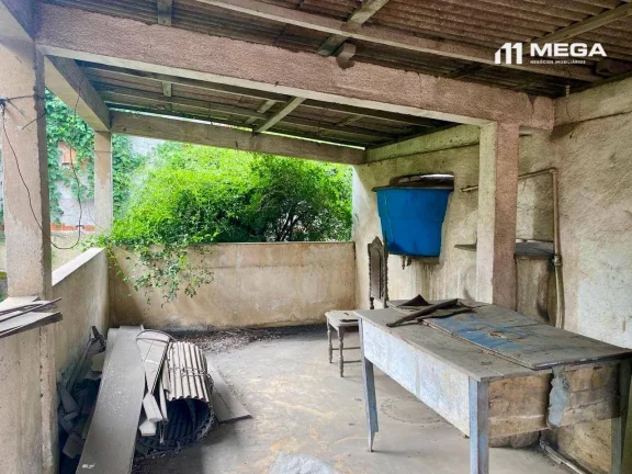 Imagem VENDA - CASA em área comercial com 2 LOJAS e 3 dormitórios à venda, 200 m² por R$ 700.000 - Santana - Cariacica/ES