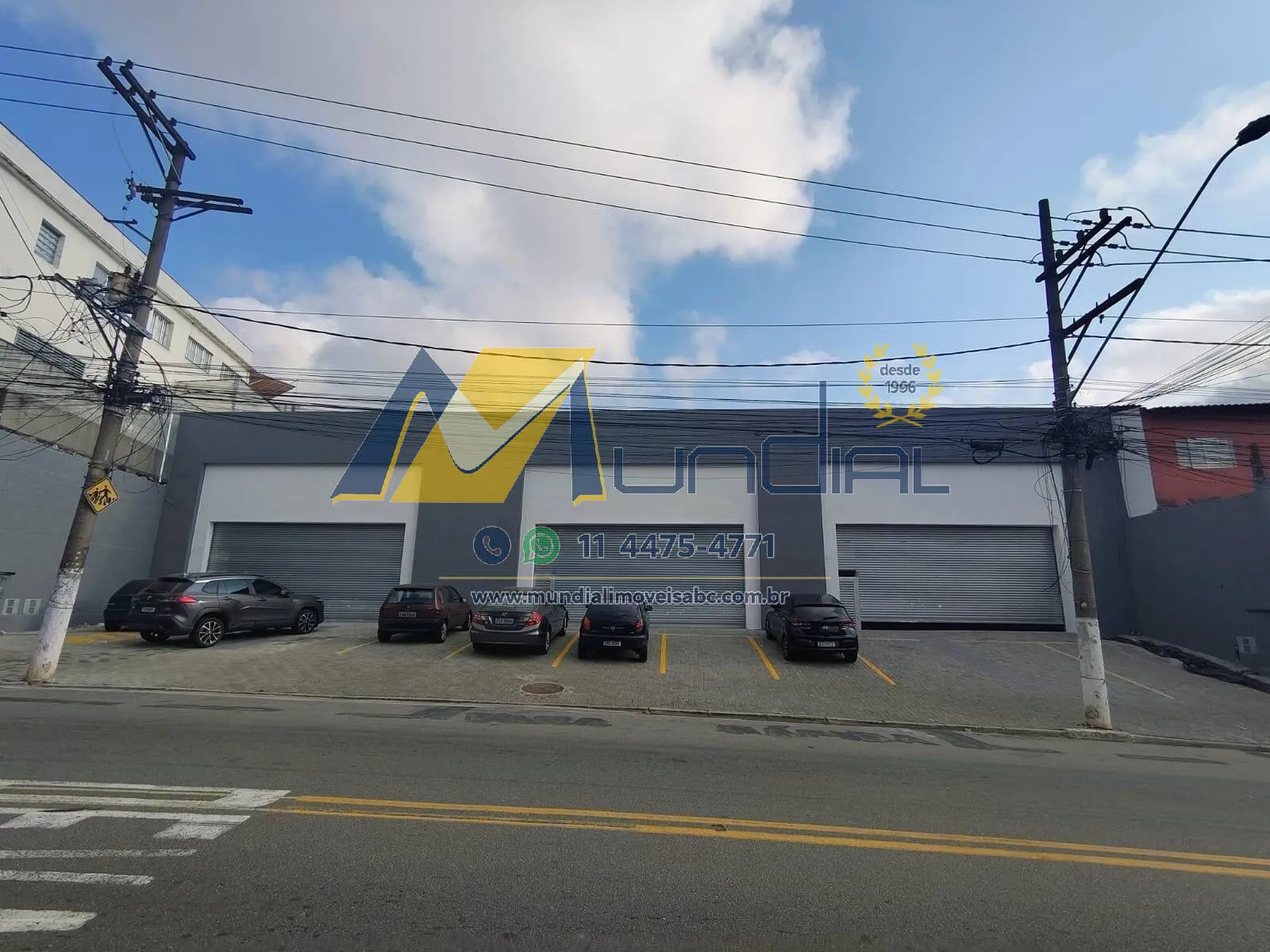 Imagem Salão Comercial de 198 m² na Vila Nogueira com Pé-Direito Alto