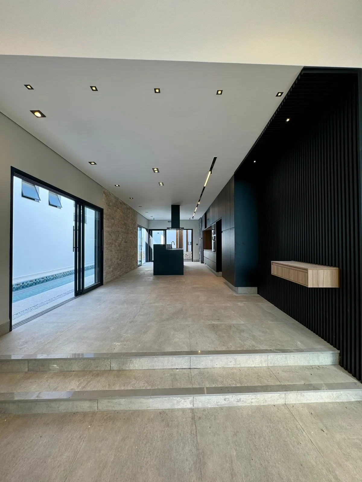Imagem Casa Moderna e Sofisticada com Vista Privilegiada e Lazer Completo no Ibiti Reserva