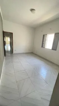 Imagem Casa com 2 dormitórios à venda, 82 m² por R$ 398.000,00 - Mirim - Praia Grande/SP
