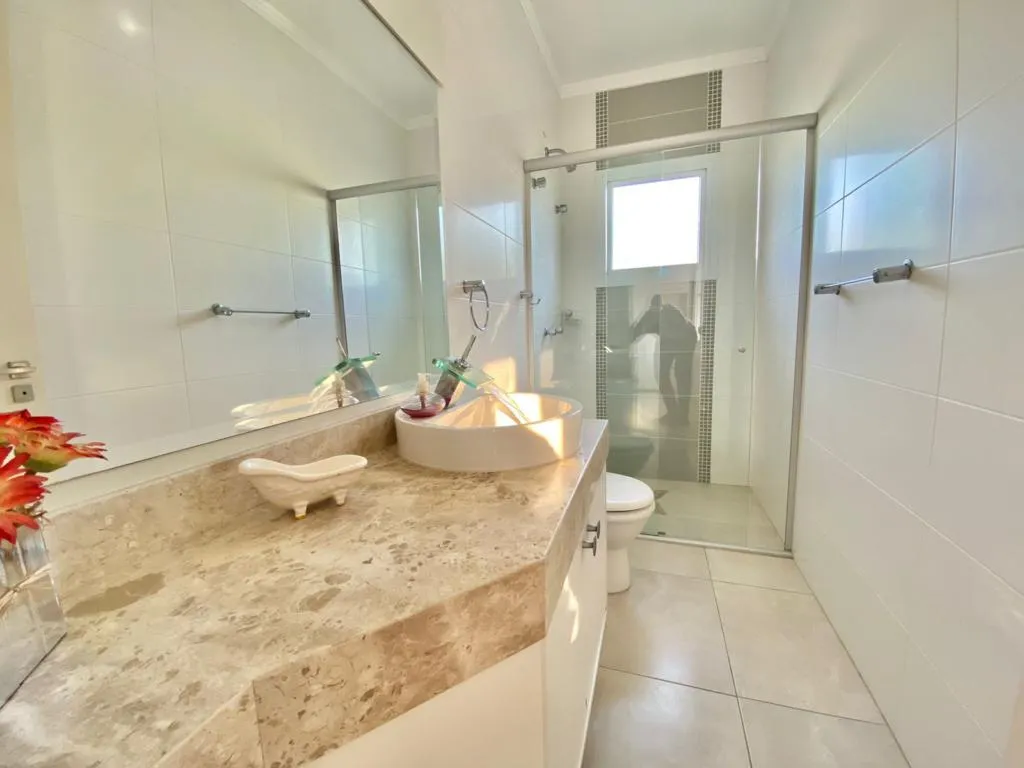 Imagem Casa em Condominio 5 Dormitórios - Bairro Zona Nova