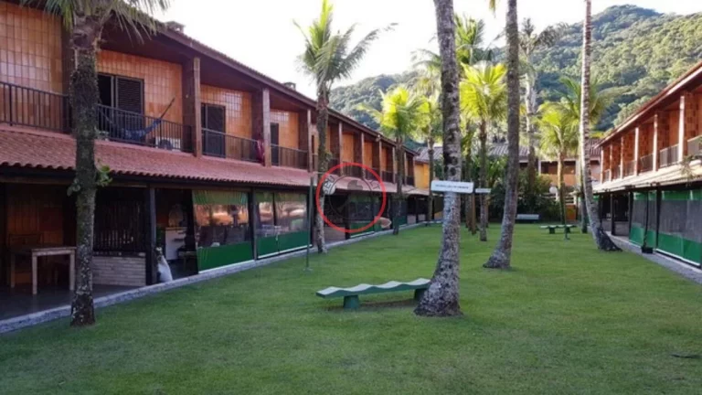 Imagem CASA COM ESCRITURA DEFINITIVA 50 METROS DA PRAIA 2 QUARTOS 2 BANHEIROS 2 VAGAS PISCINA COLETIVA PRONTO PARA MORAR VISTA PARA O MAR