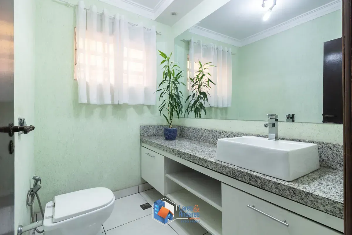 Imagem Sobrado para venda em Jardim Marisa com 3 quartos, sendo 1 suíte, 174m²