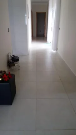 Imagem Linda casa a venda no condomínio Riviera de Santa Cristina III