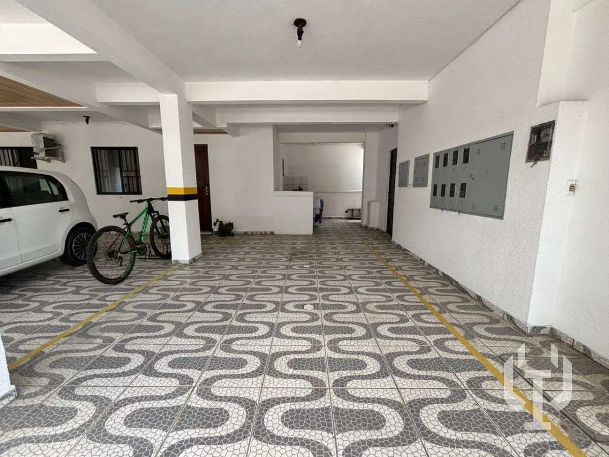 Imagem Apartamento Mobiliado com Terraço em Meia Praia