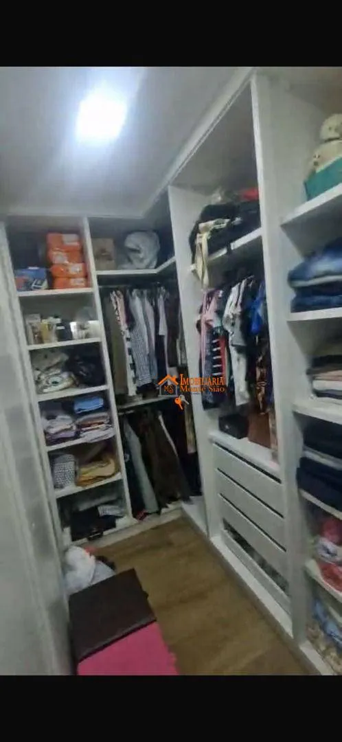 Imagem ?? Casa Sobreposta no Bom Clima | 3 Dorms + Suíte com Closet | Ar-Condicionado | 2 Vagas | Aceita Pet pequeno porte