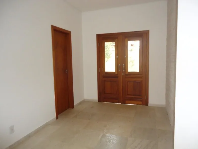 Imagem Magnífica Casa de Condomínio à Venda em Valinhos-SP, Bairro Pinheiro: 4 quartos, 4 suítes, 3 salas, 5 banheiros, 5 vagas, 450m².
