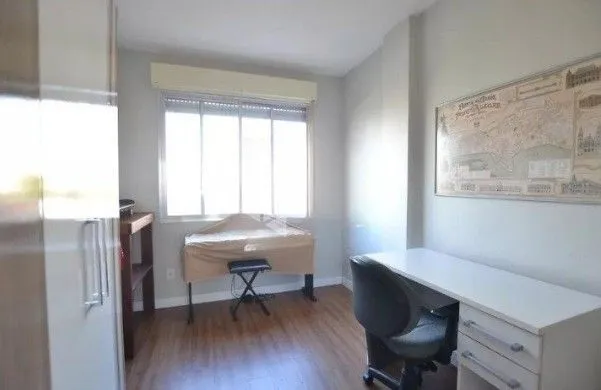 Imagem Apartamento com 2 quartos, 1 vaga e 58m² no bairro Menino Deus