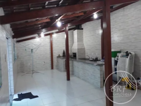 Imagem Vendo casa em Serraria São José SC de três dormitórios, sala e cozinha mais edícula
