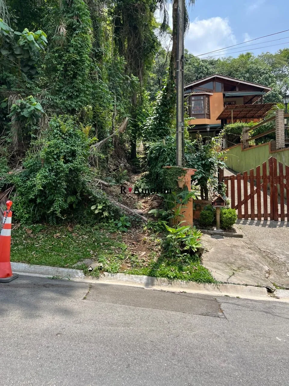 Imagem São Fernando Residência - Terreno a venda no Condomínio São Fernando Residência em Barueri/SP com 712 metros