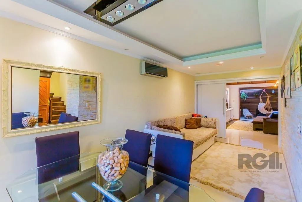 Imagem Casa em condomínio de 155m², 3 dormitórios, 4 vagas no bairro Espírito Santo