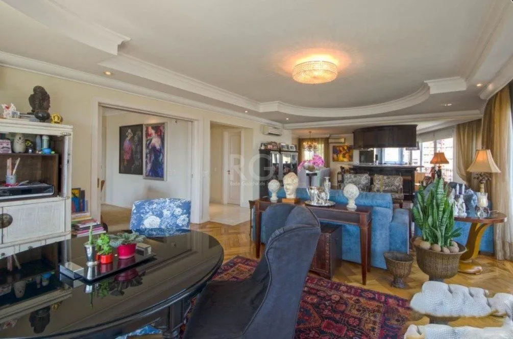 Imagem Apartamento a venda semi mobiliado 3 suítes no Moinhos de Vento