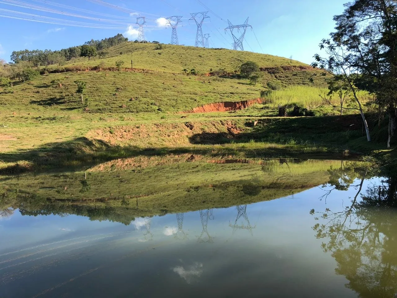 Imagem Chácara à venda 3 Quartos, 1 Suite, 110000M², Zona Rural, Roseira - SP