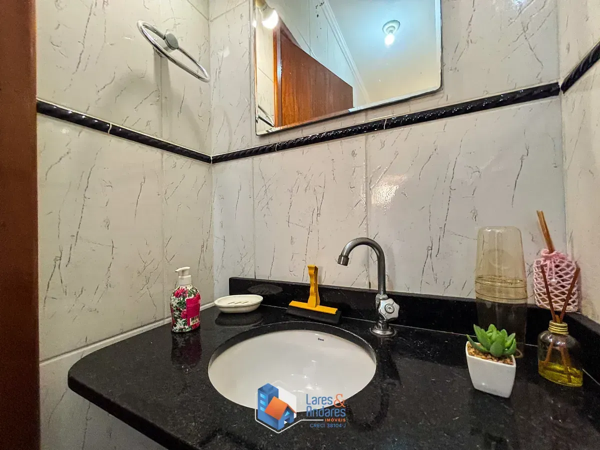 Imagem Casa para venda em Jardim Jua com 3 quartos, sendo 1 suíte, 358m²
