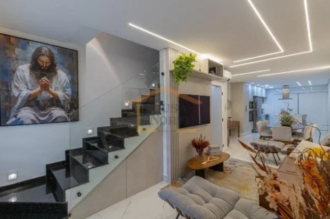 Imagem Sobrado moderno e super completo, com 144 m² muito bem distribuídos. Conta com cozinha, sala de es...