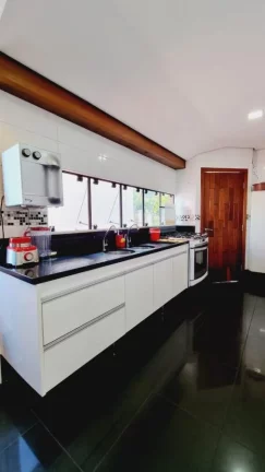 Imagem Casa em Condomínio para Venda em Salvador, Horto Florestal, 8 dormitórios, 5 suítes, 8 banheiros, 4 vagas