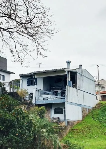 Imagem Casa a venda de 3 dormitórios no centro, Nova Prata - RS