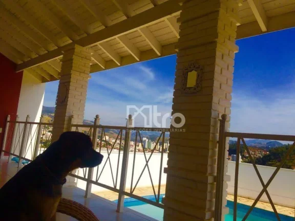 Imagem Casa com 5 dormitórios à venda, 602 m² por R$ 1.950.000,00 - Pinheirinho - Itajubá/MG