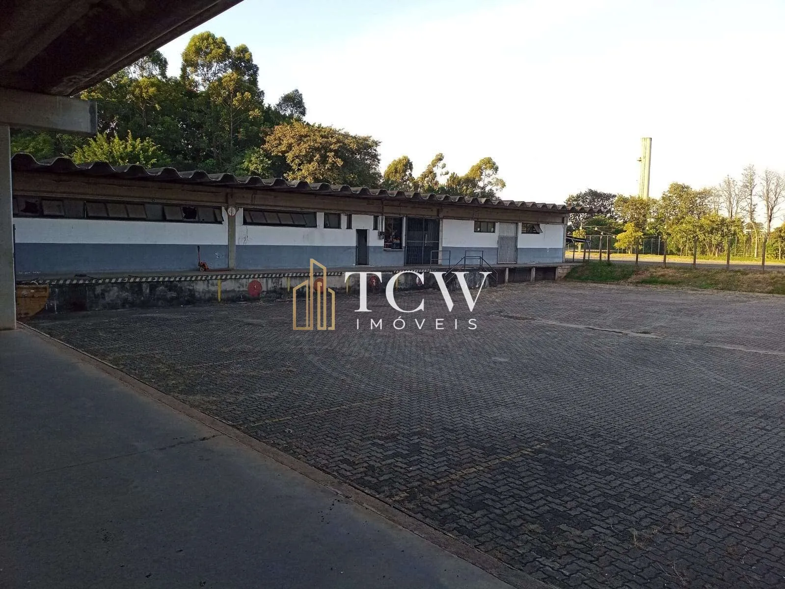 Imagem Galpão Industrial e Logístico para Locação em Alphaville Industrial | 10.500 m² | Barueri/SP
