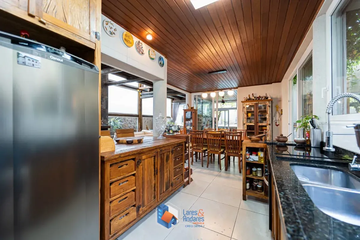Imagem Casa para venda em Planalto Paulista com 4 quartos, sendo 4 suítes, 326m²