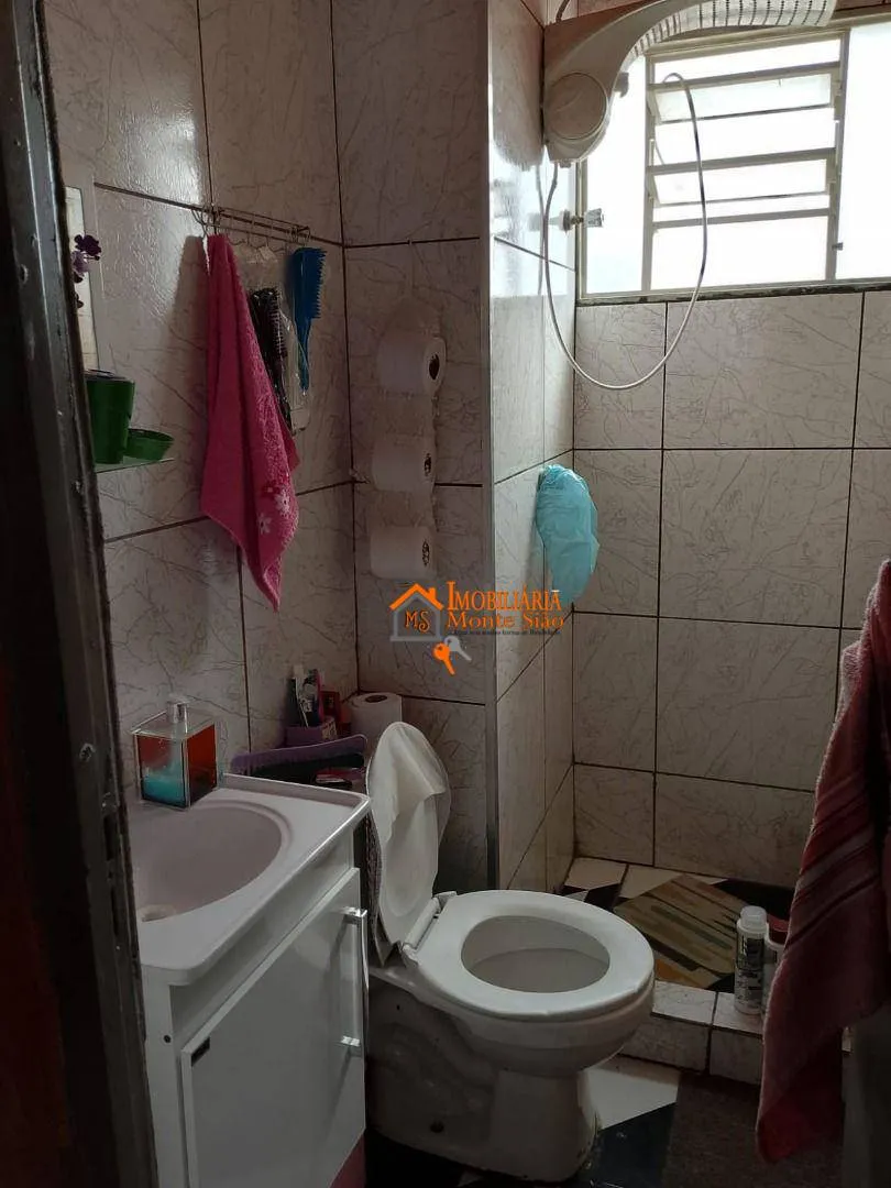 Imagem Apartamento com 2 dormitórios à venda por R$ 185.000,00 - Jardim IV Centenário - Guarulhos/SP