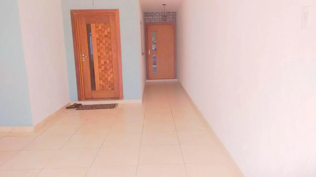 Imagem Sobrado excelente à venda, Parque Residencial Anna Guilhermina Rois Alves, Guaratinguetá, SP