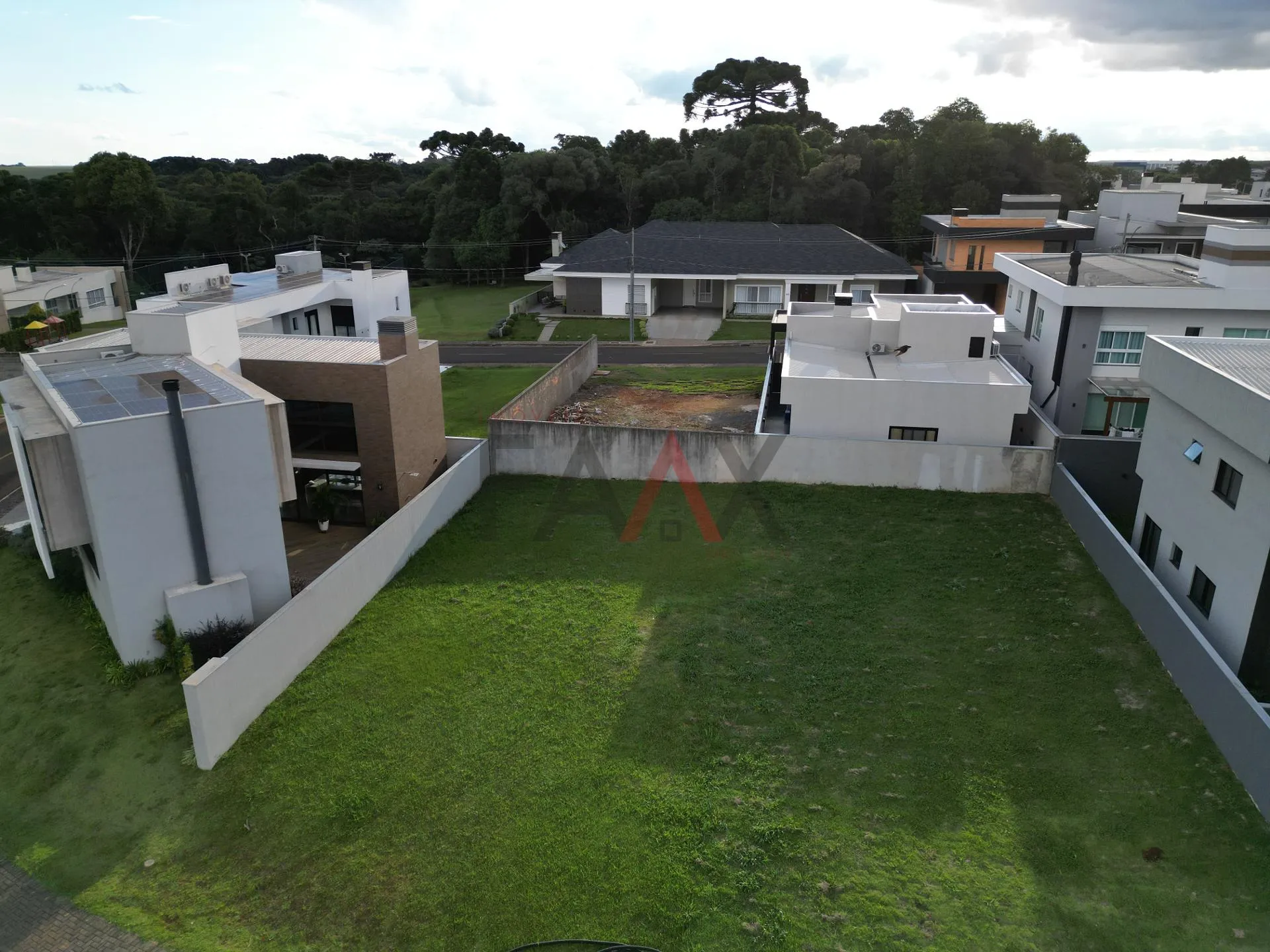 Imagem Terreno à venda no Villaggio Firenze com 300m em Guarapuava PR