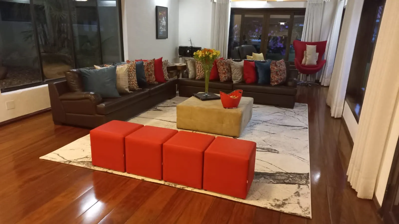 Imagem Excelente Casa no Condomínio Bosque de São Bento I com 720m².