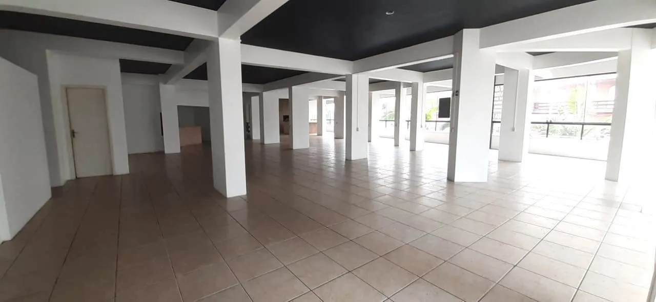 Imagem Sala comercial à venda em Torres, Centro, 382m2
